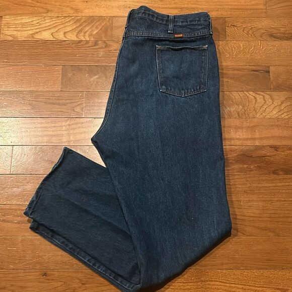 Men’s Rustler Jeans 42” waist, 32” length. Preowned very good condition - Picture 1 of 5